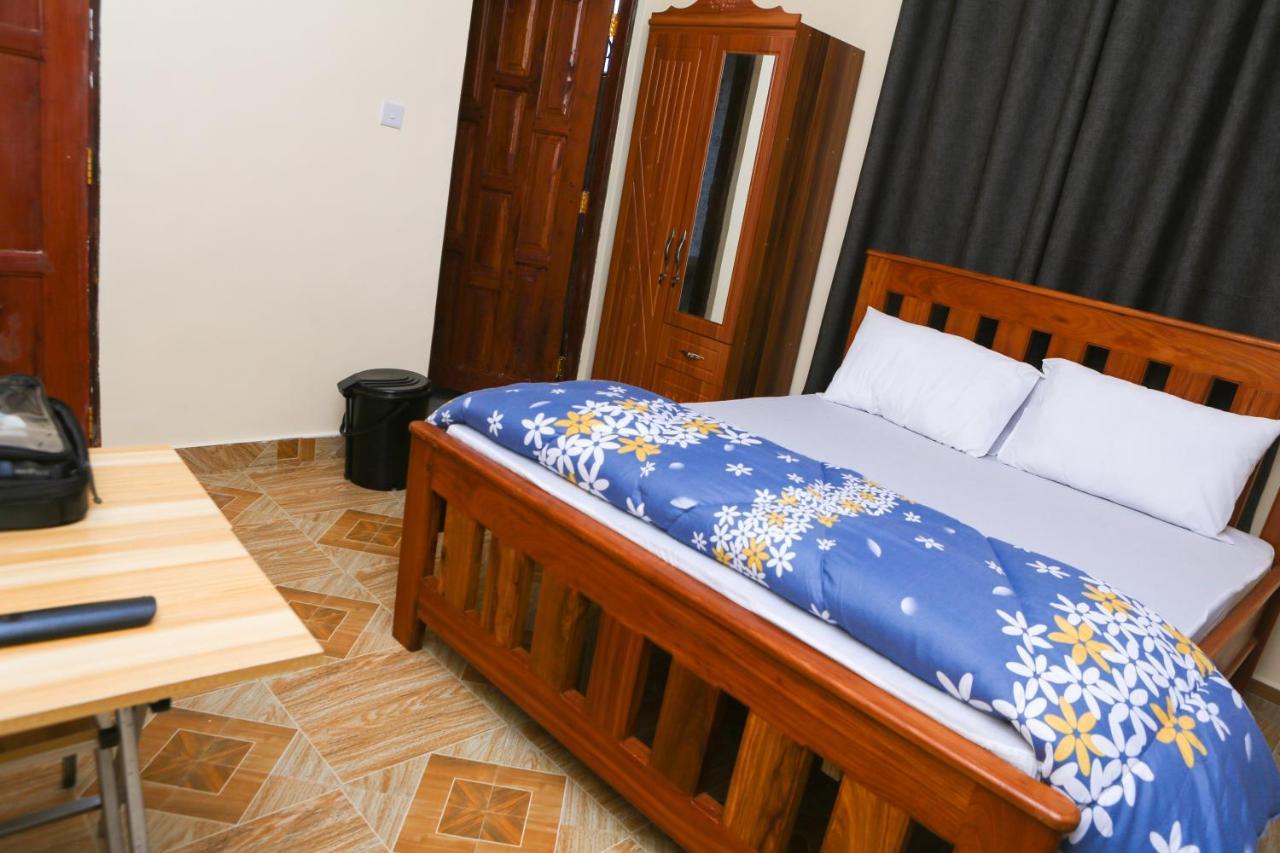 Chibuba Airport Accommodation Dar es Salaam Bagian luar foto